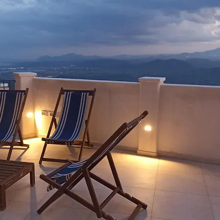 Monte Forru Pansiyon *