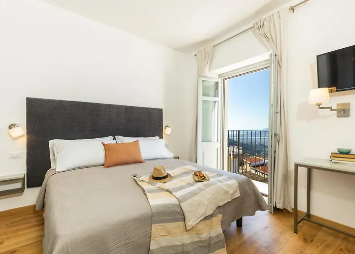 Monte Forru Homestay *