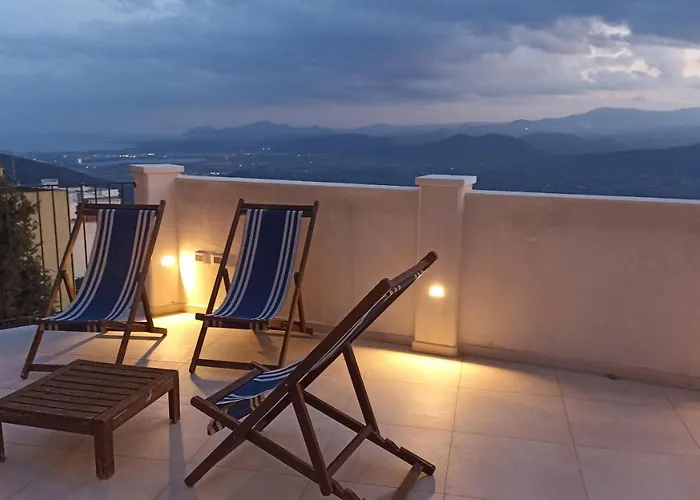 Monte Forru Homestay *